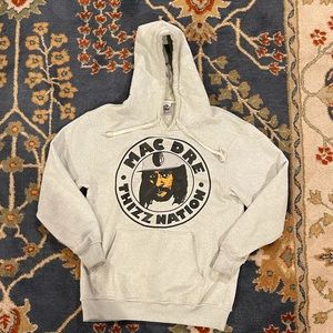 Mac Dre Thizz in Peace hoodie size medium runs big. Grey